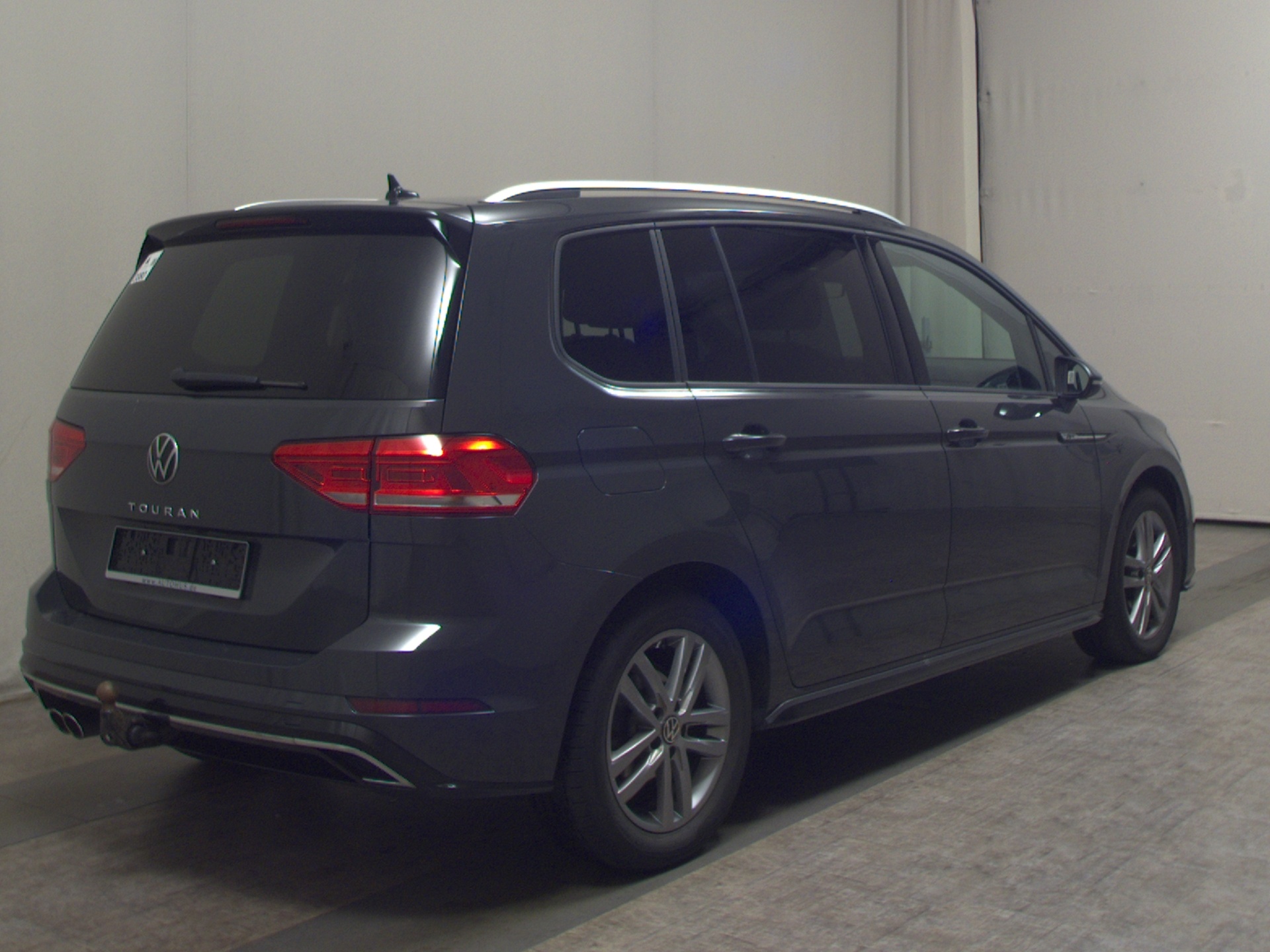 Volkswagen Touran 2.0 TDI Comf. Navi AID R-Line StHzg. AHK RFK 4