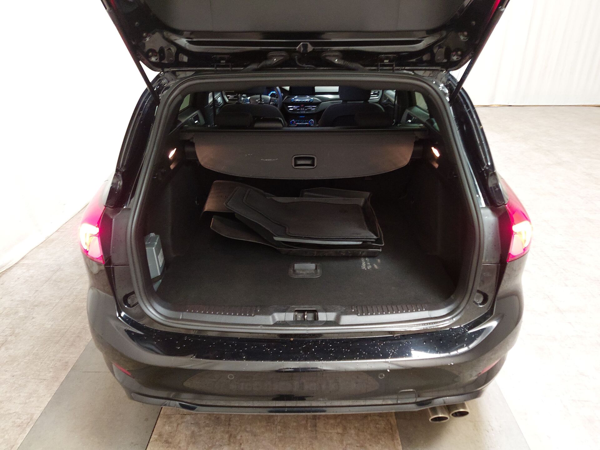 Ford Focus Turnier 2.0 EB ST-Line Navi LED RFK SHZ ACC 15