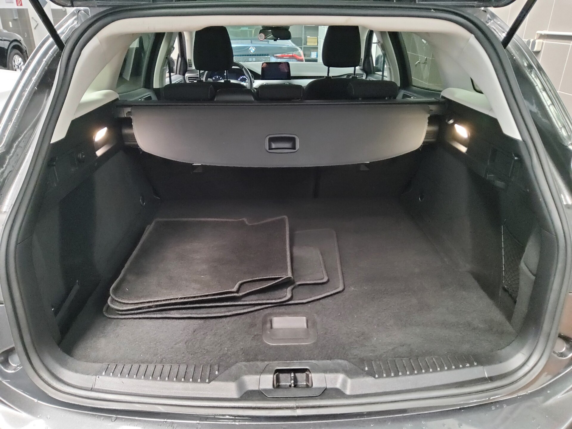 Ford Focus Turnier 1.5 EB Cool&Connect Navi LED PDC SHZ 11