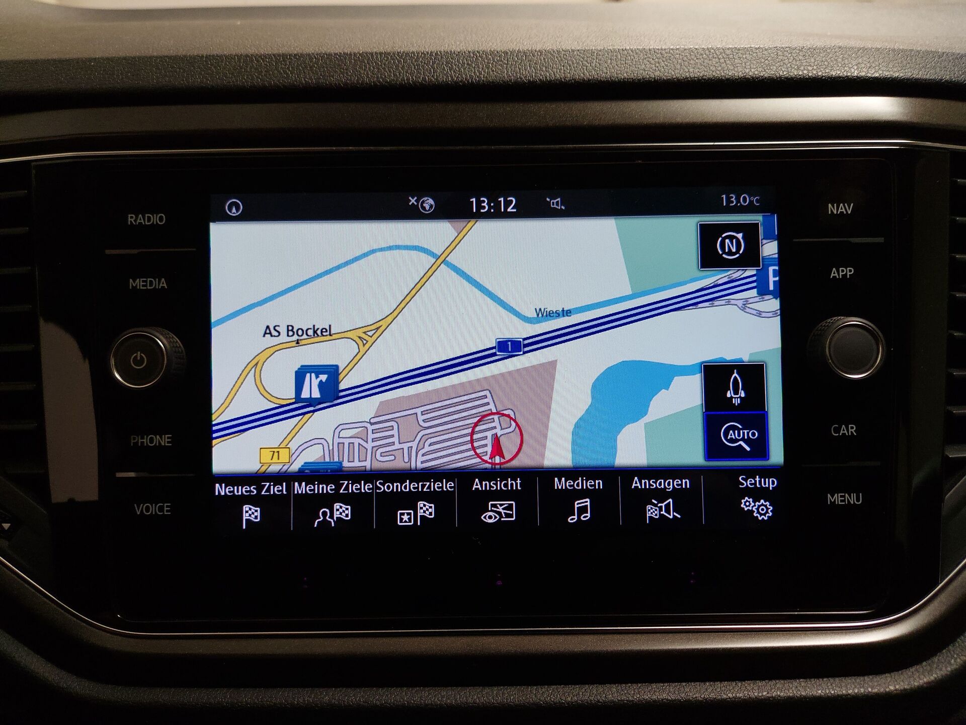 Volkswagen T-Roc 2.0 TDI Style Navi LED AHK PDC ACC 19