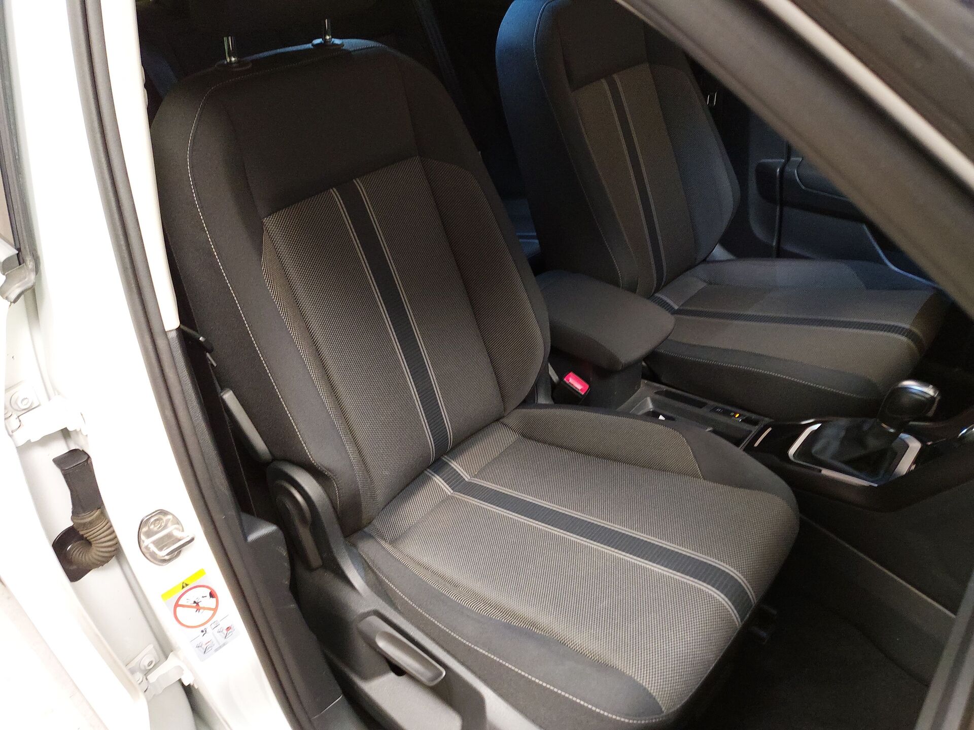 Volkswagen T-Roc 2.0 TDI Style Navi LED AHK PDC ACC 11