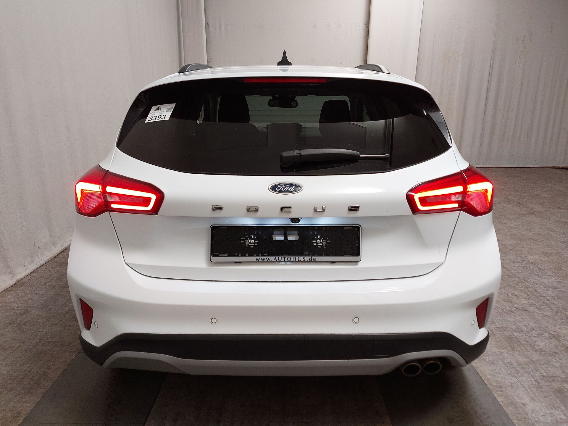 Ford Focus 2.0 EB Active HuD AHK 6