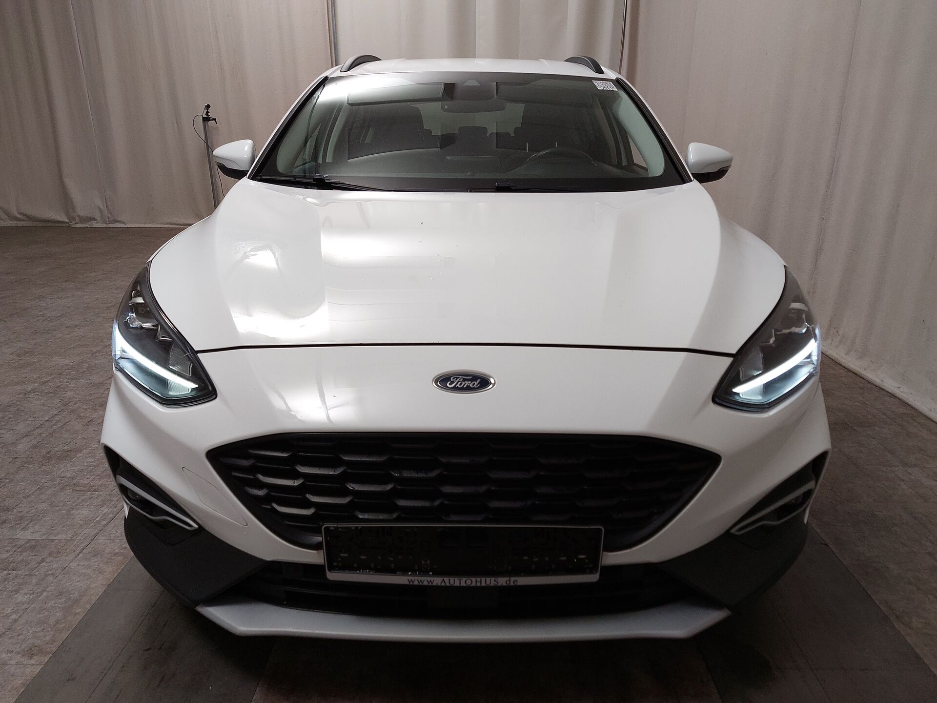 Ford Focus 2.0 EB Active HuD AHK 5