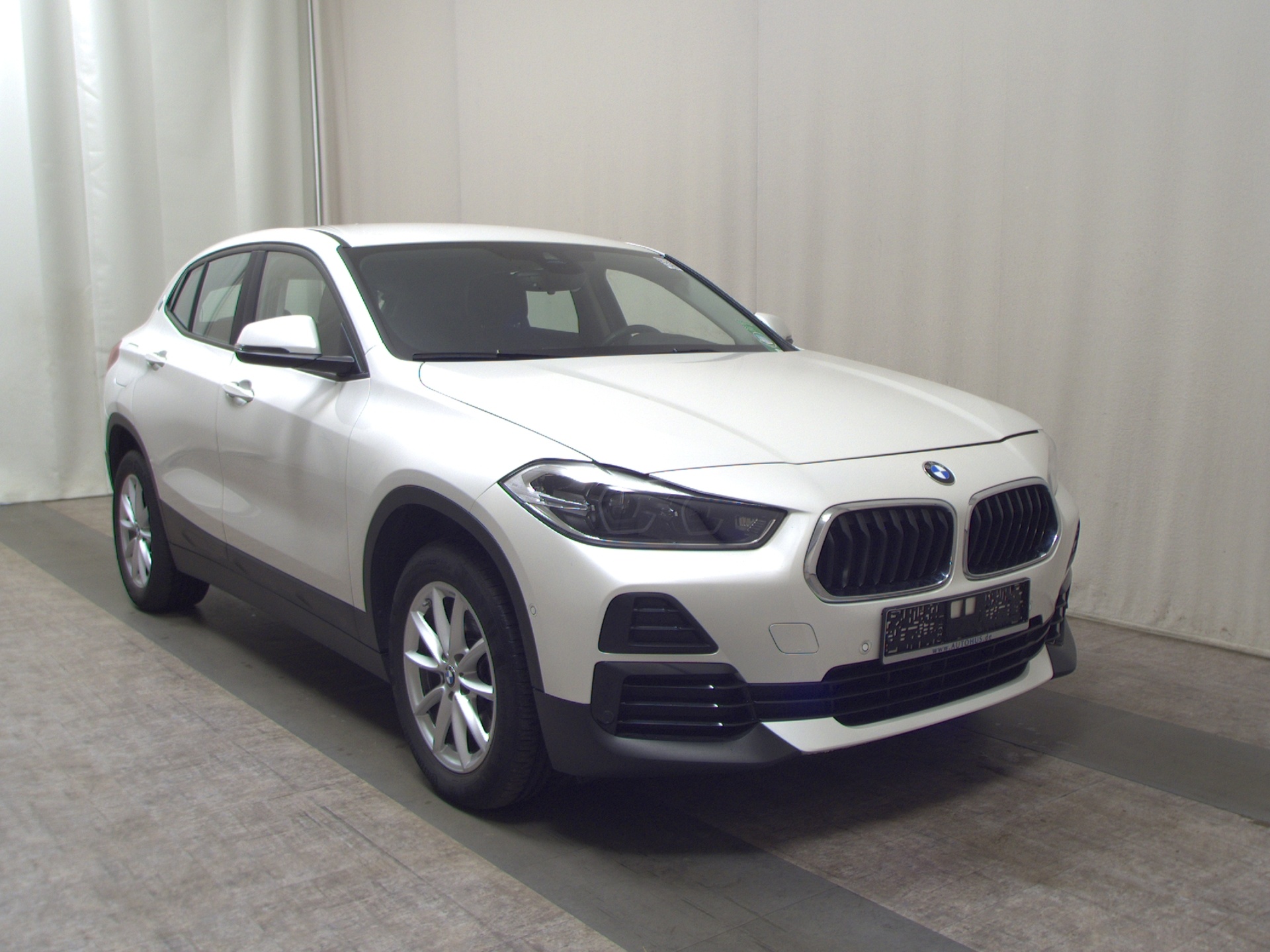 BMW X2 xDrive20d Advantage Navi LED HiFi Kamera SHZ 3