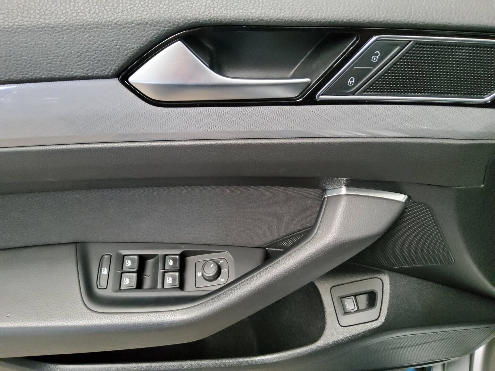 Volkswagen Passat Variant 1.5 TSI Business 9