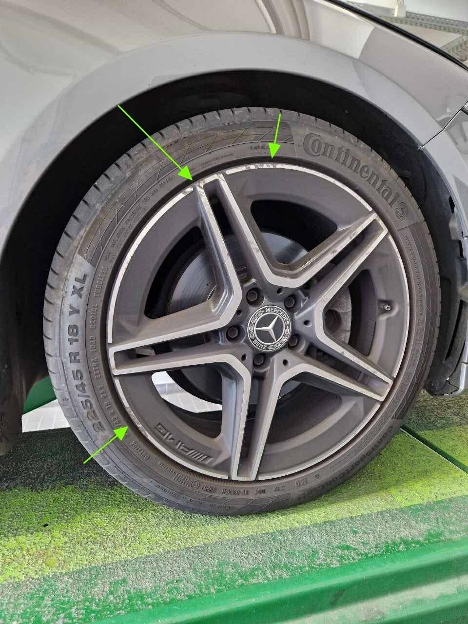 Mercedes-Benz A 200 AMG-Line Pano Sound 11