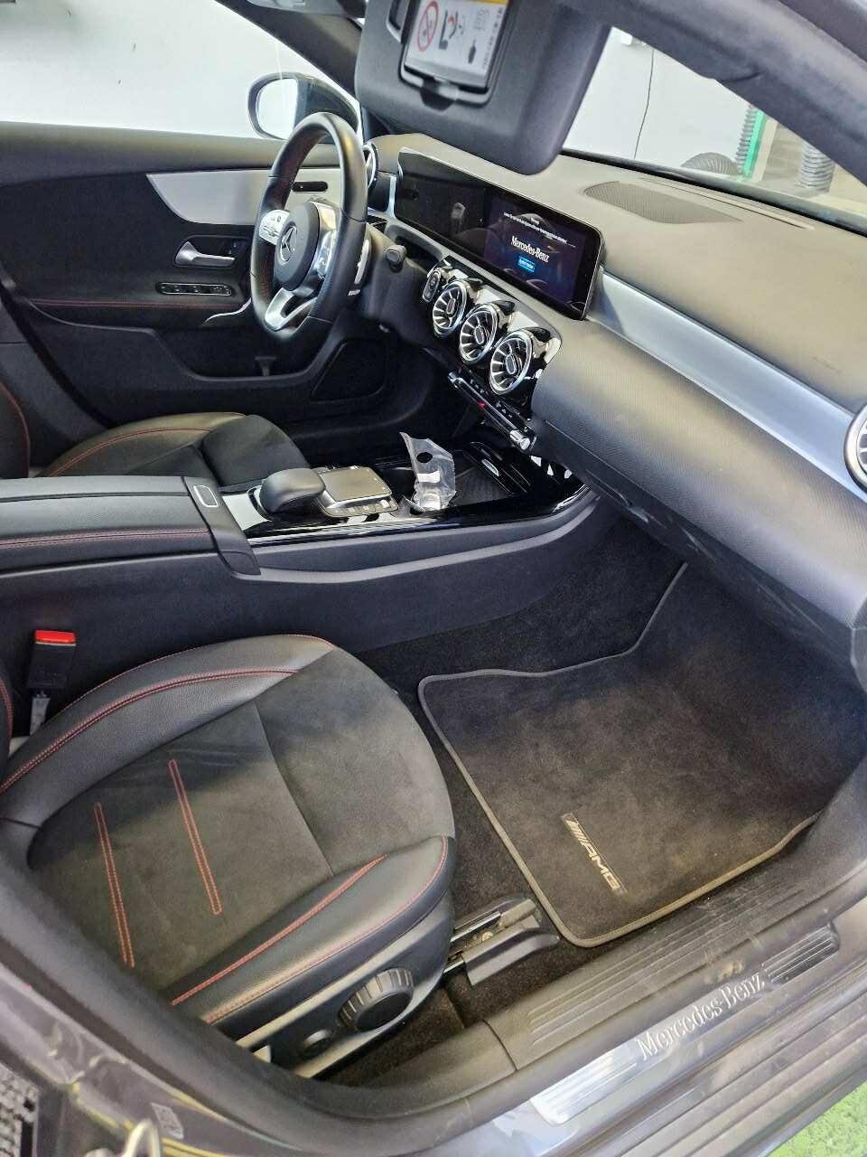 Mercedes-Benz A 200 AMG-Line Pano Sound 5