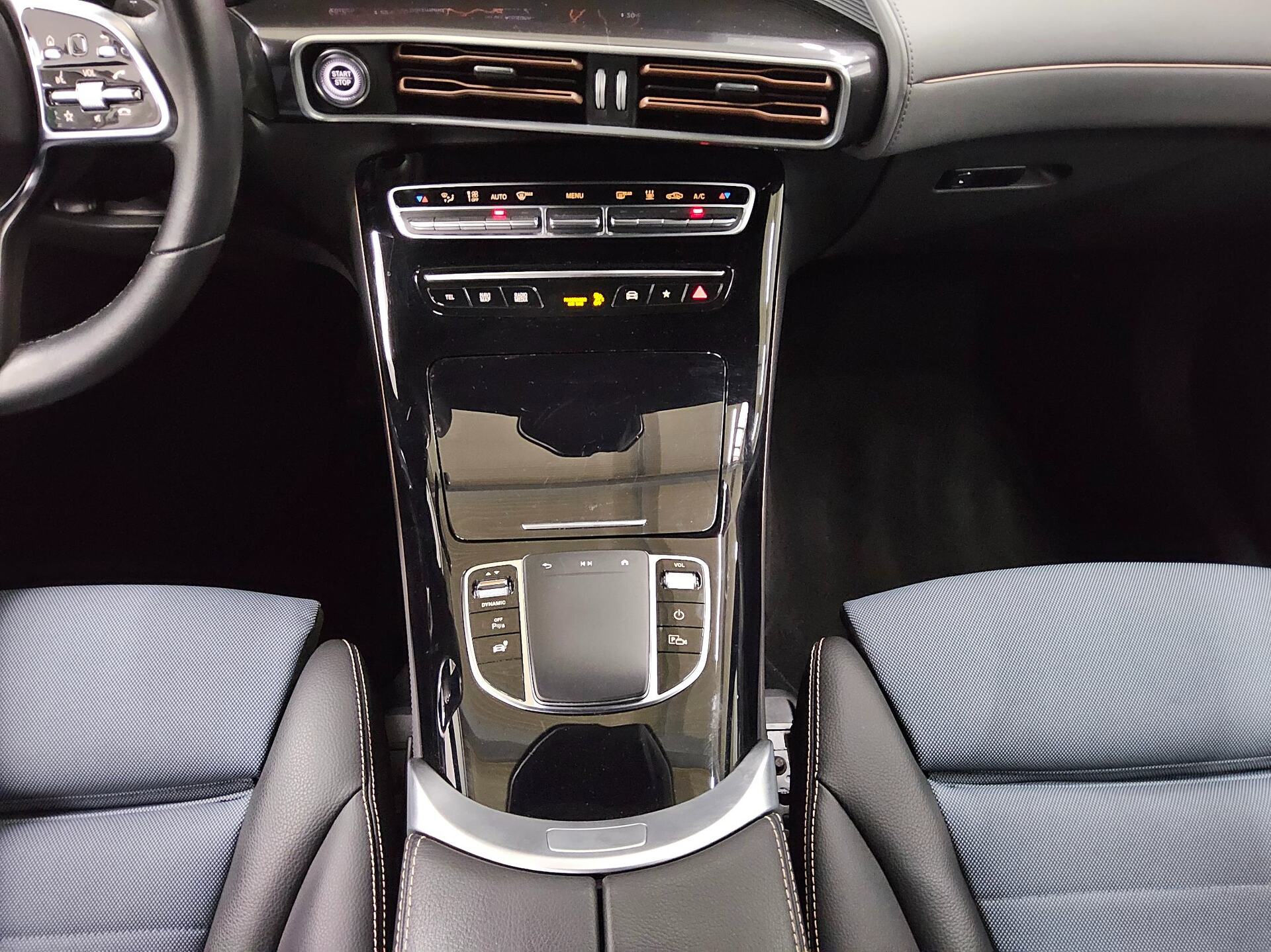 Mercedes-Benz EQC 400 4M T-Leder Navi LED RFK 6