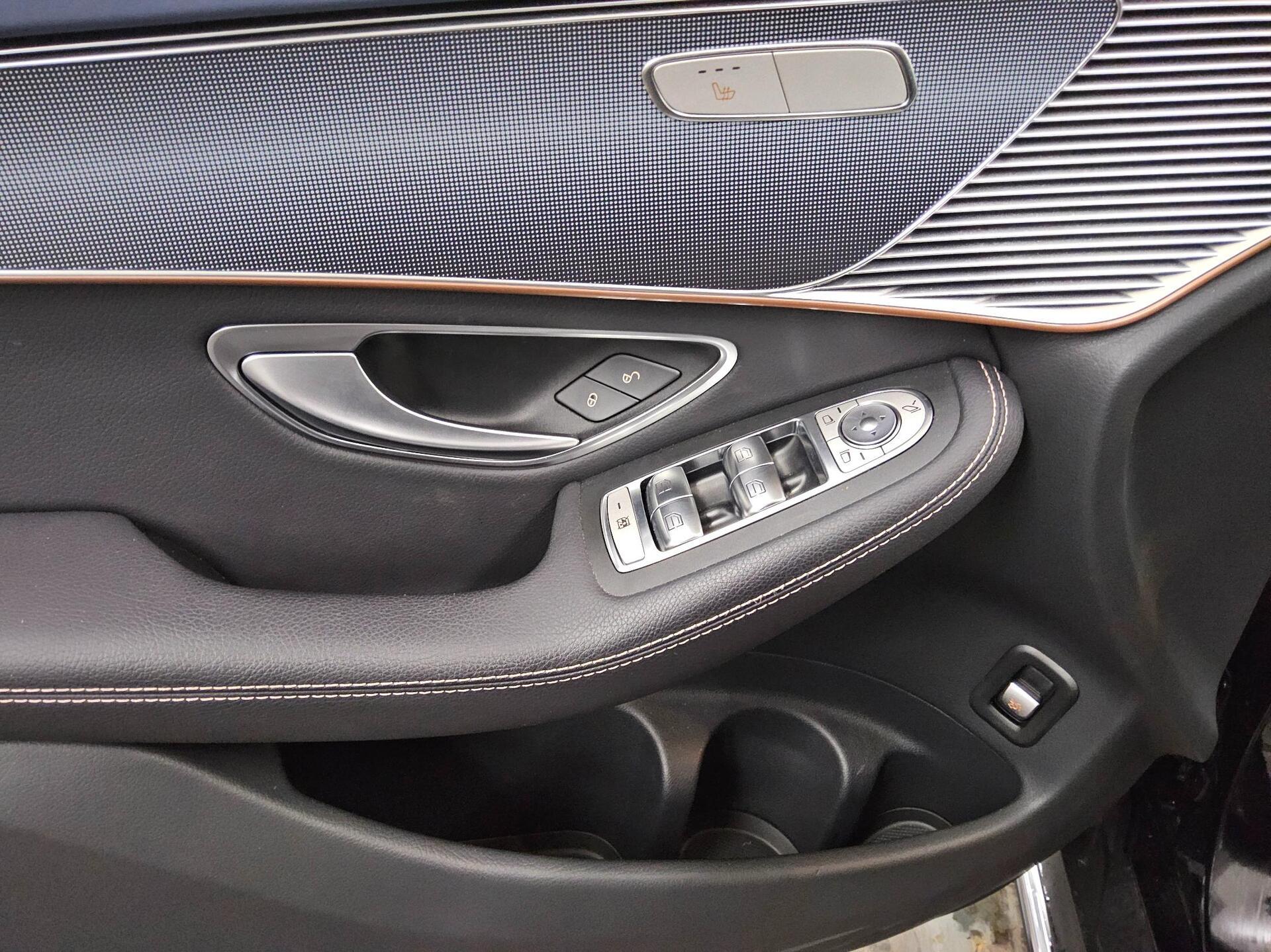 Mercedes-Benz EQC 400 4M T-Leder Navi LED RFK 10