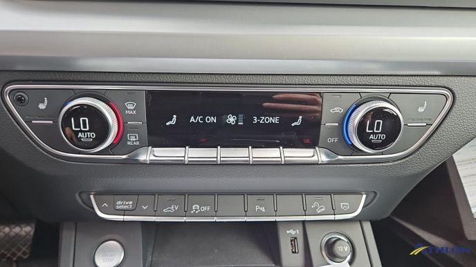 Audi Q5 NAVI KLIMAAUT LED RADIO AID 9