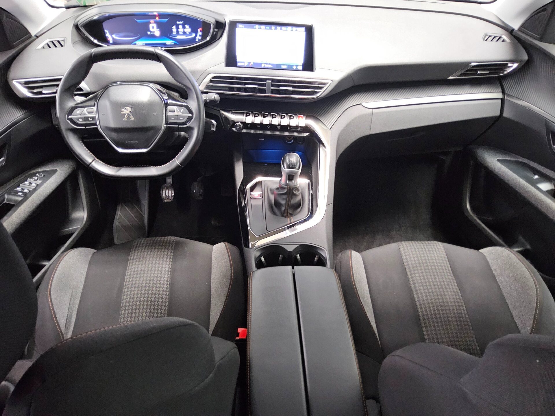 Peugeot 5008 1.5 BlueHDi 130 7-Sitzer 5
