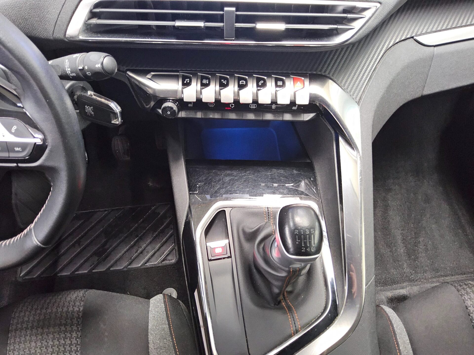 Peugeot 5008 1.5 BlueHDi 130 7-Sitzer 6