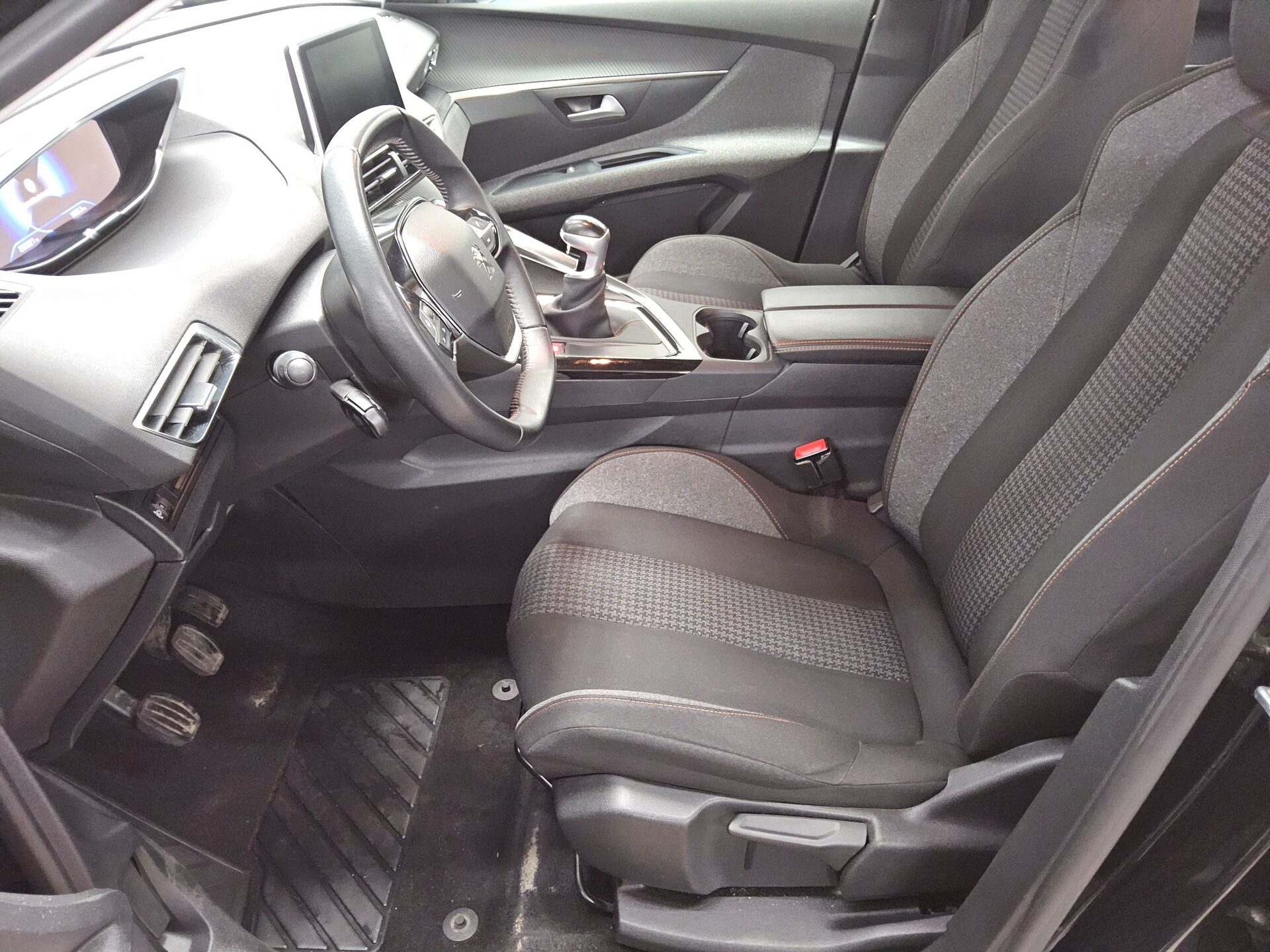 Peugeot 5008 1.5 BlueHDi 130 7-Sitzer 9