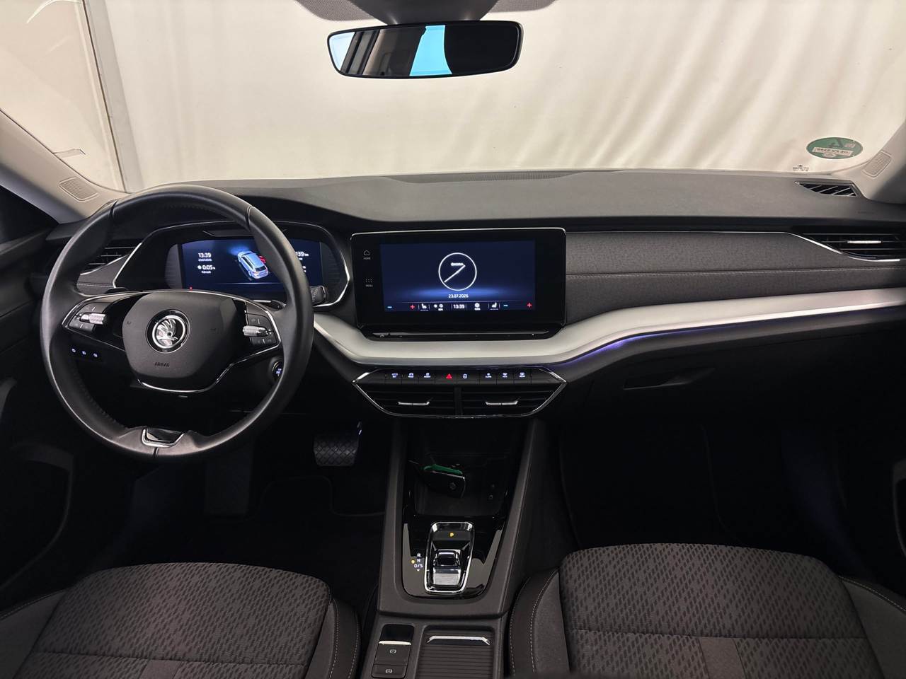 Skoda Octavia Kombi 2.0 TDI Style AHK PDC 5