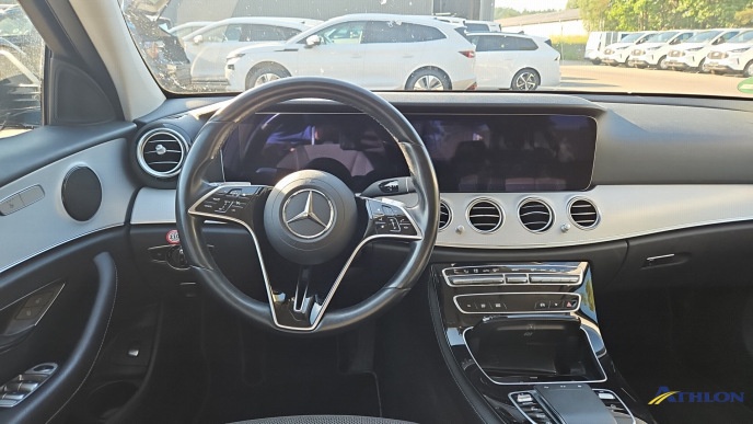 Mercedes-Benz E 200 Exclusive NAVI KLIMAAUT LED RADIO MFL 5