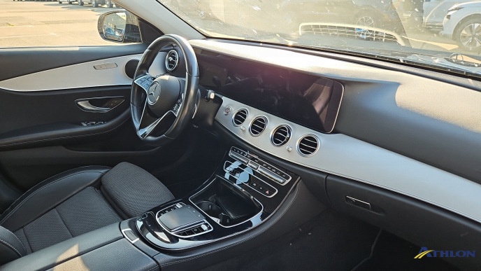 Mercedes-Benz E 200 Exclusive NAVI KLIMAAUT LED RADIO MFL 6