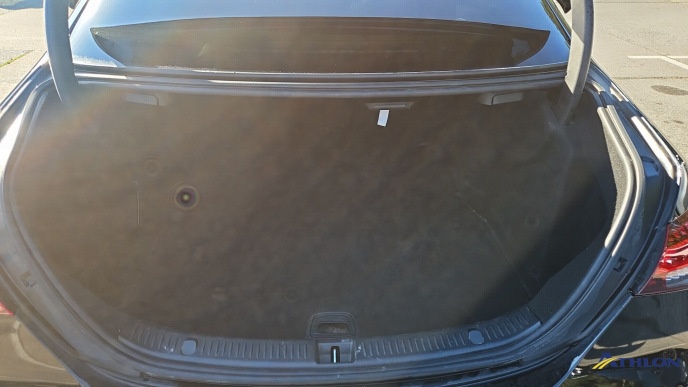 Mercedes-Benz E 200 Exclusive NAVI KLIMAAUT LED RADIO MFL 10