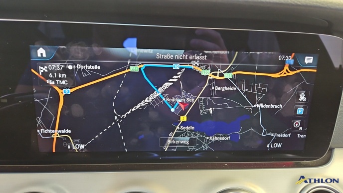 Mercedes-Benz E 200 Exclusive NAVI KLIMAAUT LED RADIO MFL 8