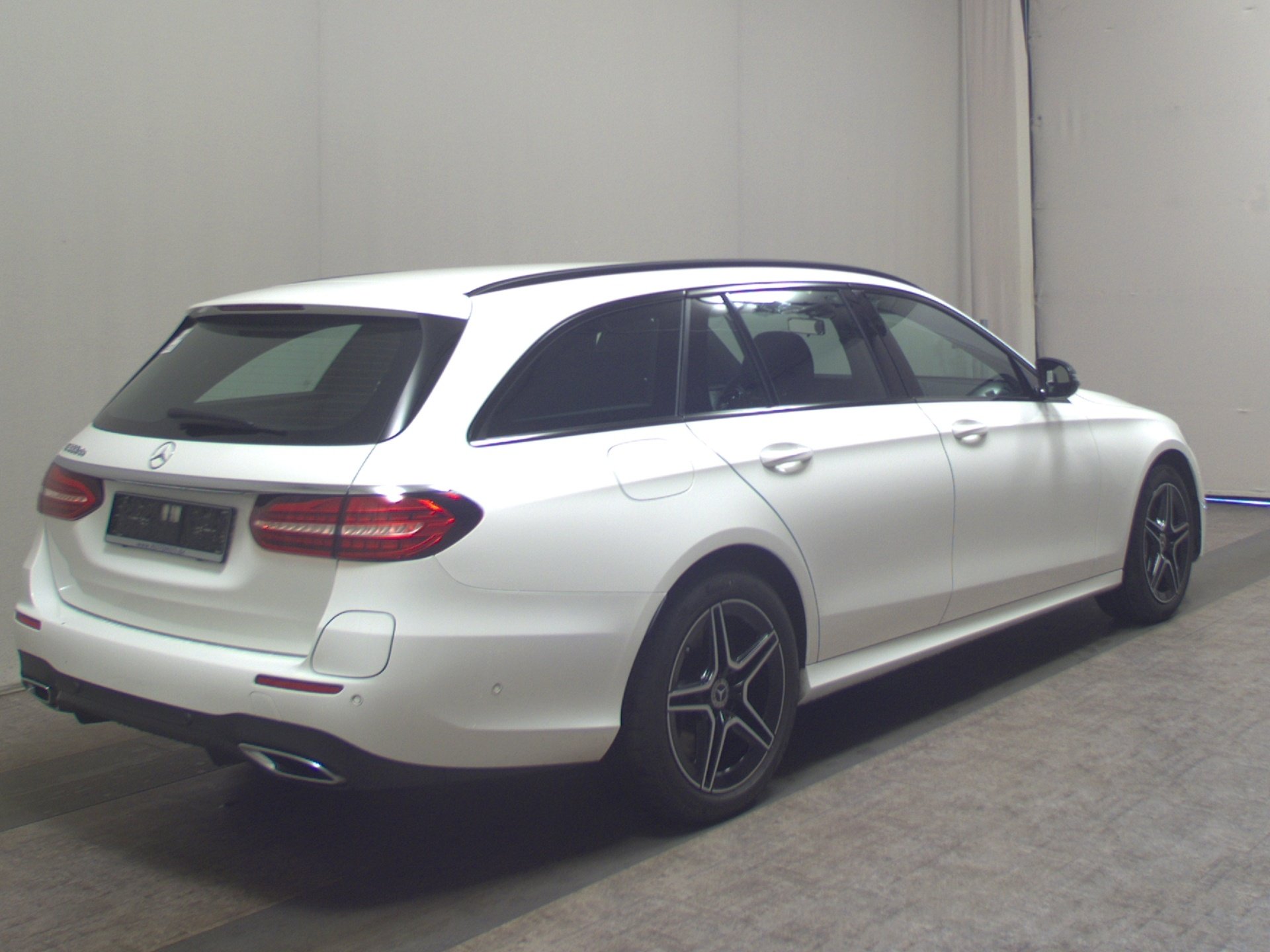 Mercedes-Benz E 300 T de AMG-Line Night Navi Widescreen LED 4