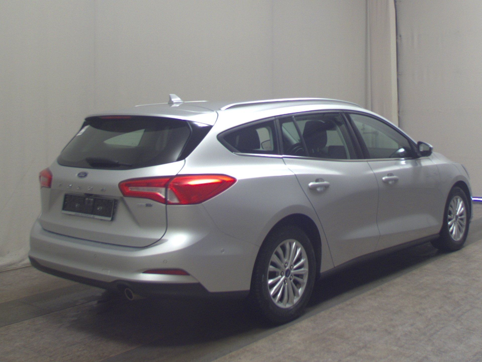 Ford Focus Turnier 1.0 EB Titanium Navi LED RFK Shz 4