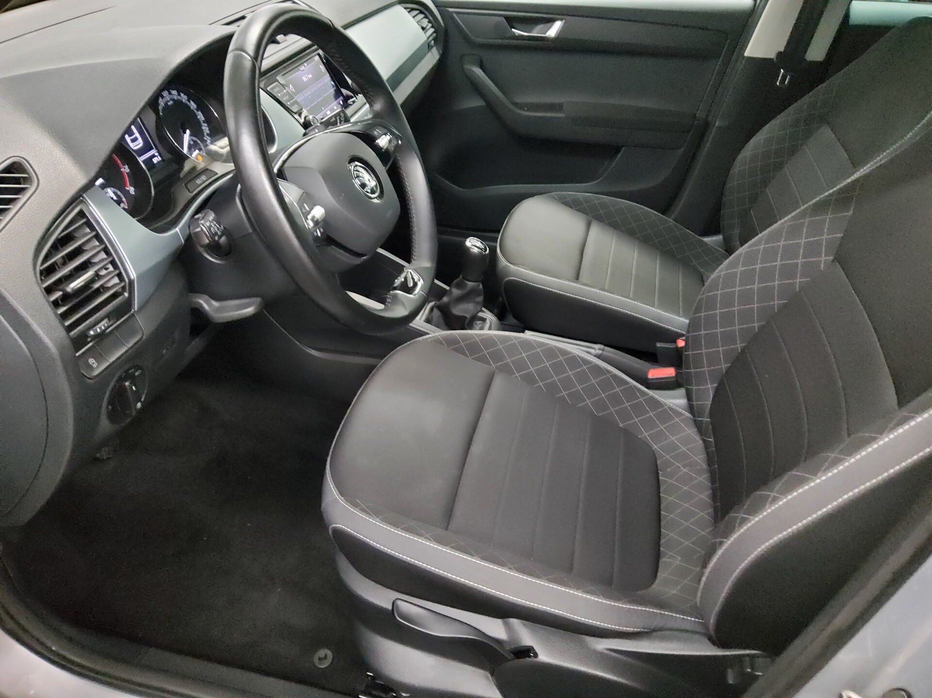 Skoda Fabia Kombi 1.0 TSI Ambition Sound DAB Klima 8