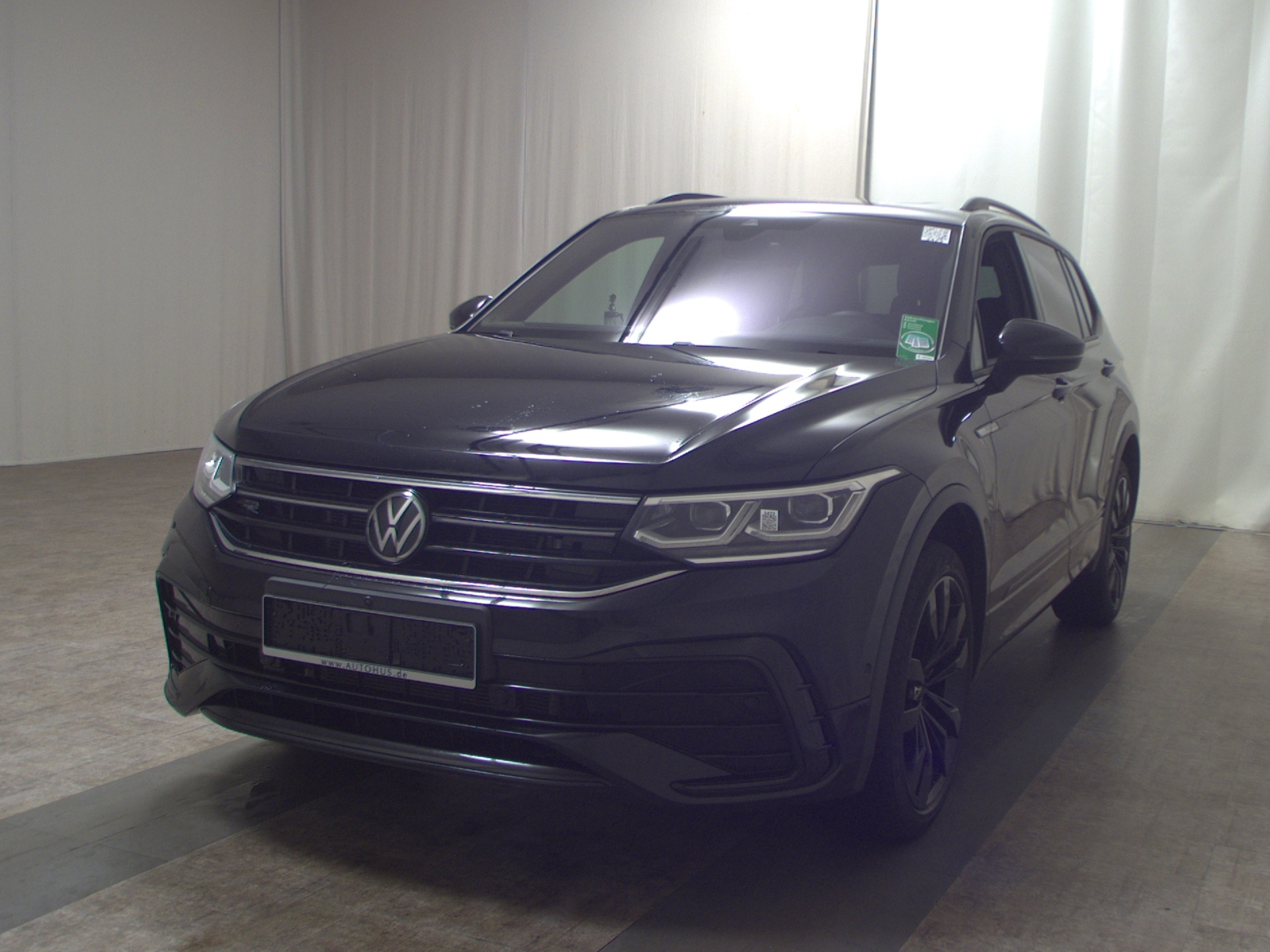 Volkswagen Tiguan Allspace 2.0 TDI 4M R-Line Navi LED AID Pano H/K Sound 2