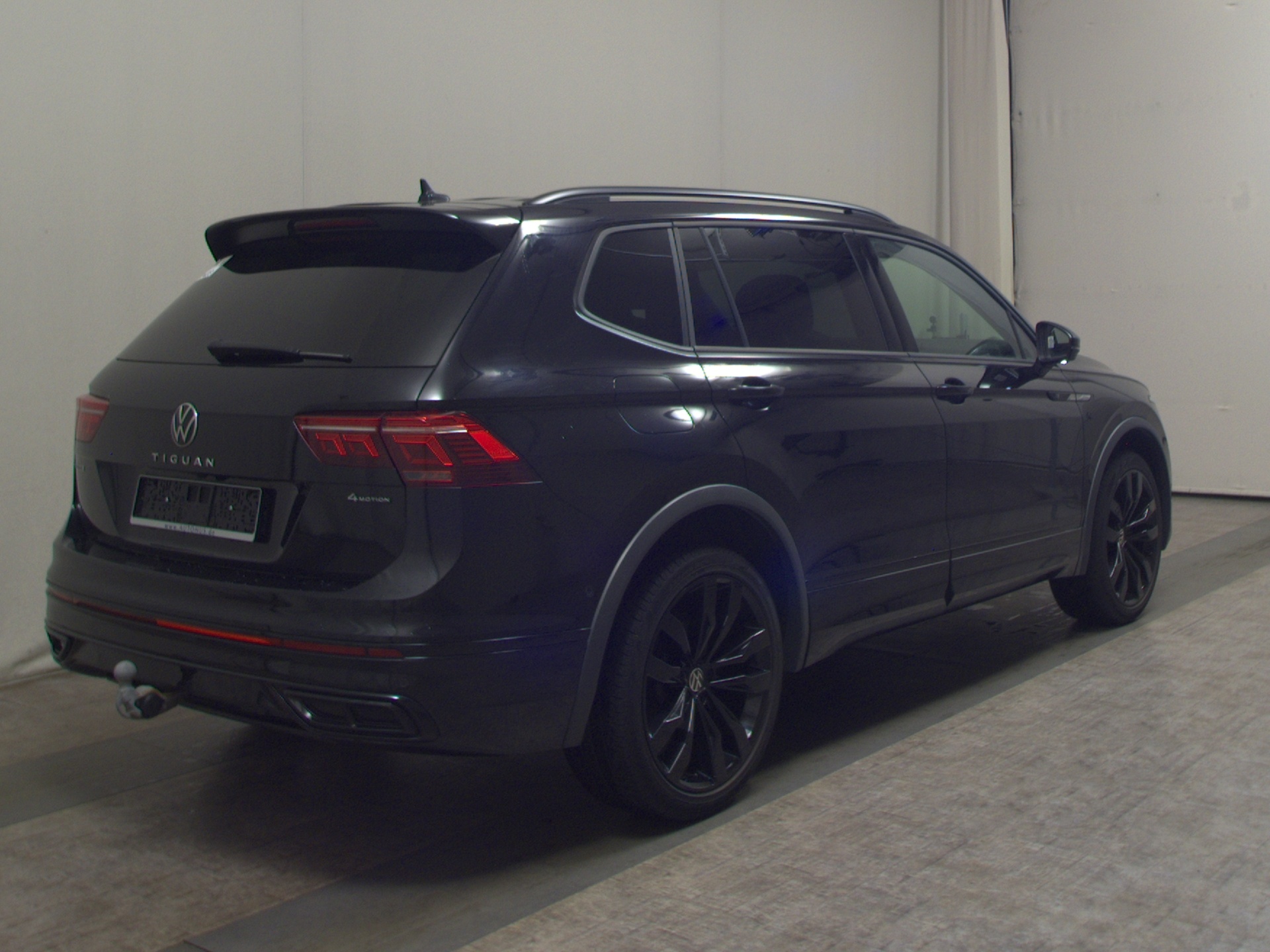 Volkswagen Tiguan Allspace 2.0 TDI 4M R-Line Navi LED AID Pano H/K Sound 4