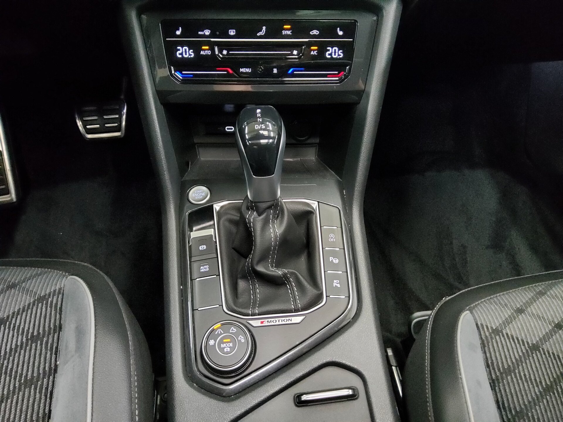 Volkswagen Tiguan Allspace 2.0 TDI 4M R-Line Navi LED AID Pano H/K Sound 6
