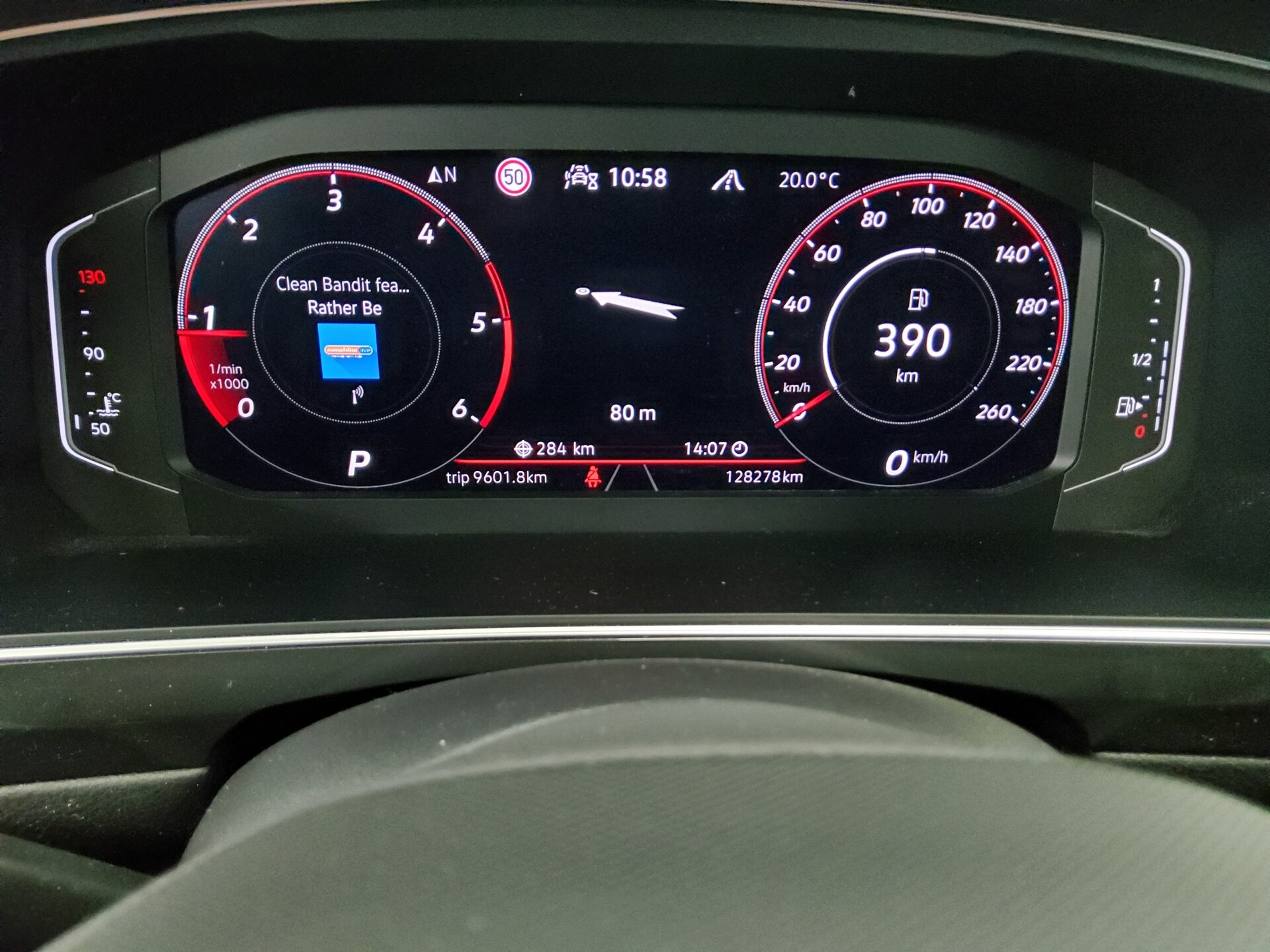 Volkswagen Tiguan Allspace 2.0 TDI 4M R-Line Navi LED AID Pano H/K Sound 8