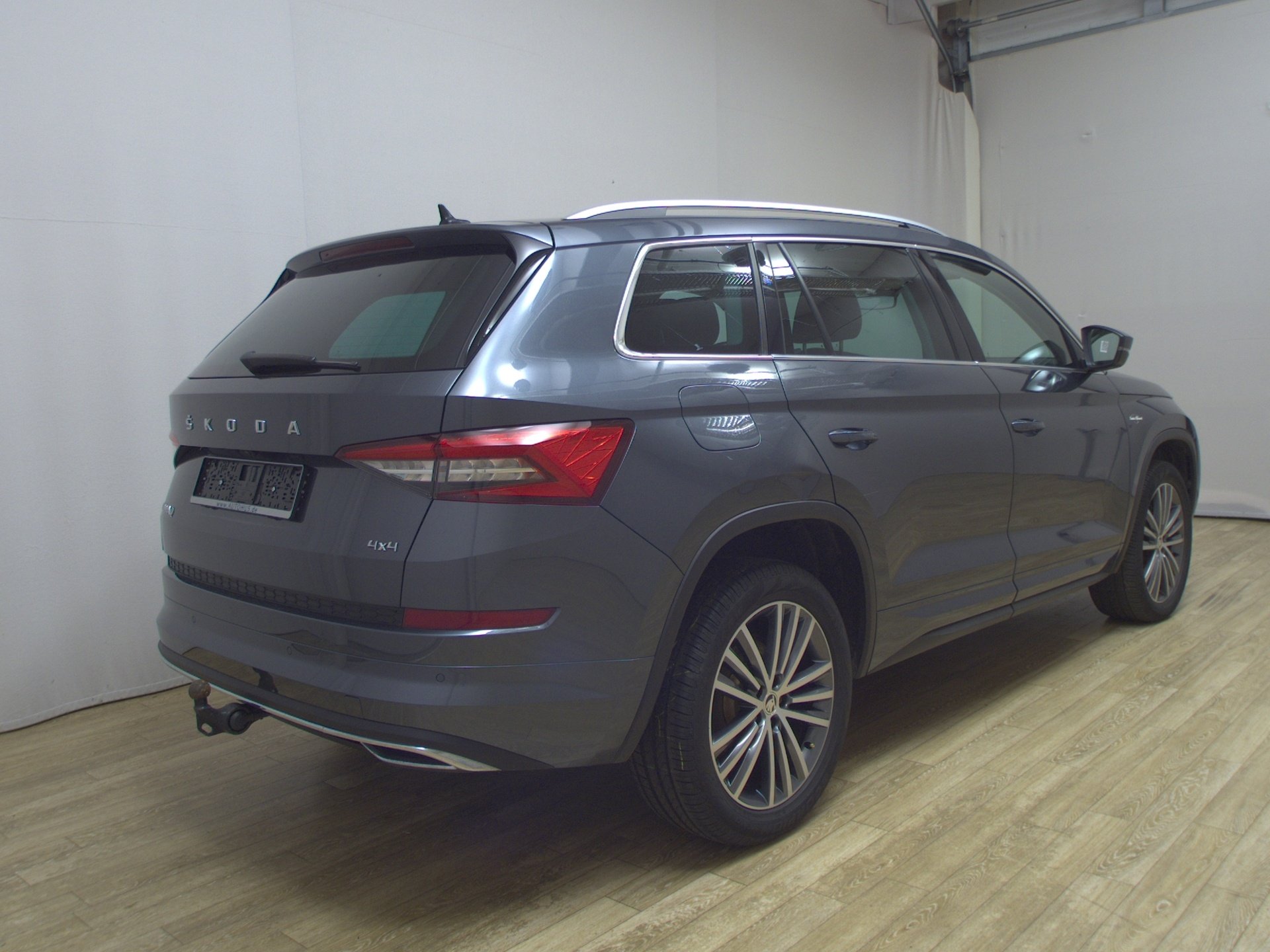 Skoda Kodiaq 2.0 TDI 4x4 L&K Leder Navi LED vc 360° 4