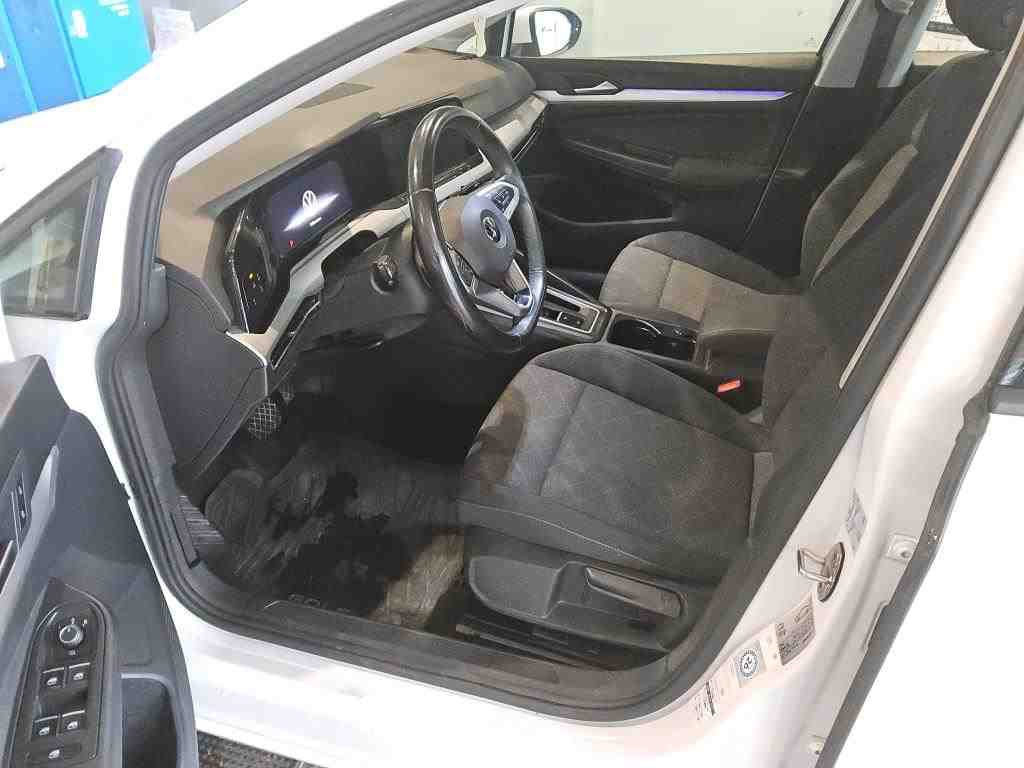 Volkswagen Golf-8 Var. 2.0 TDI Life NAVI KLIMAAUT PDC LED DC 6
