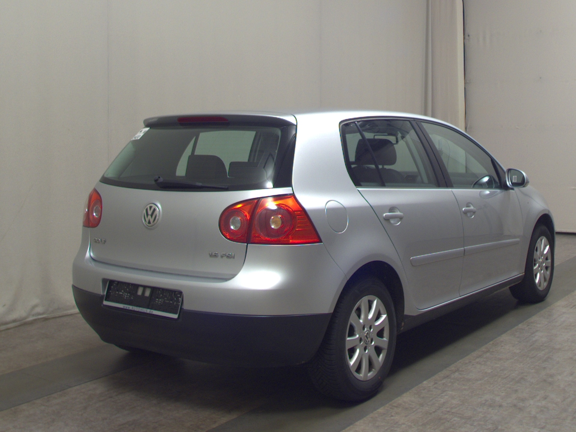 Volkswagen Golf-5 5-Türen Klima SHZ HU 07/27 4