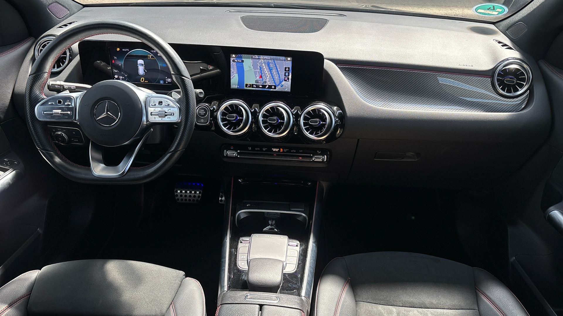 Mercedes-Benz GLA 220 d 4M AMG-Line AHK 2
