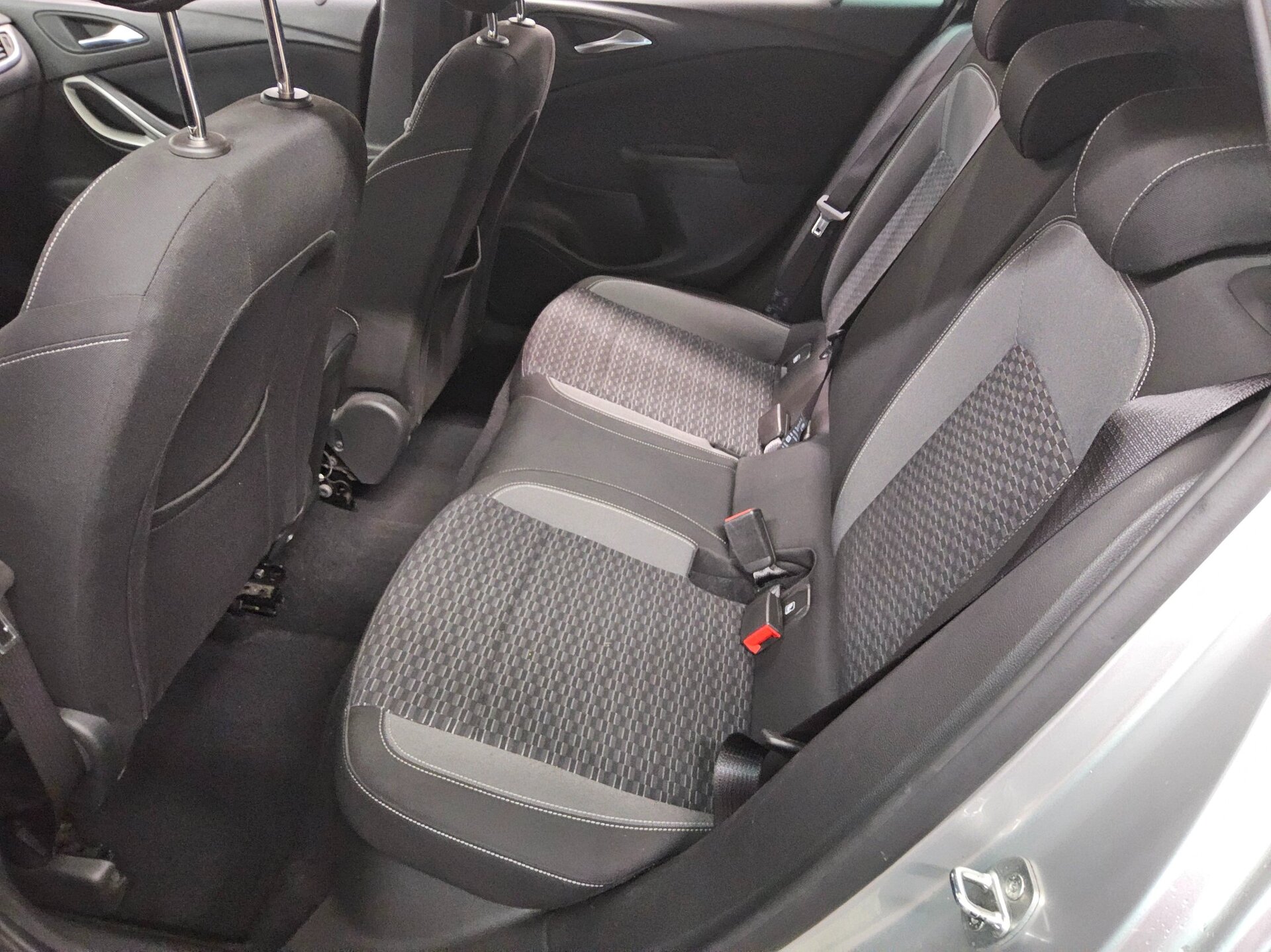 Opel Astra ST 1.5 D Business Ed. Navi Led AHK RFK SHZ 13