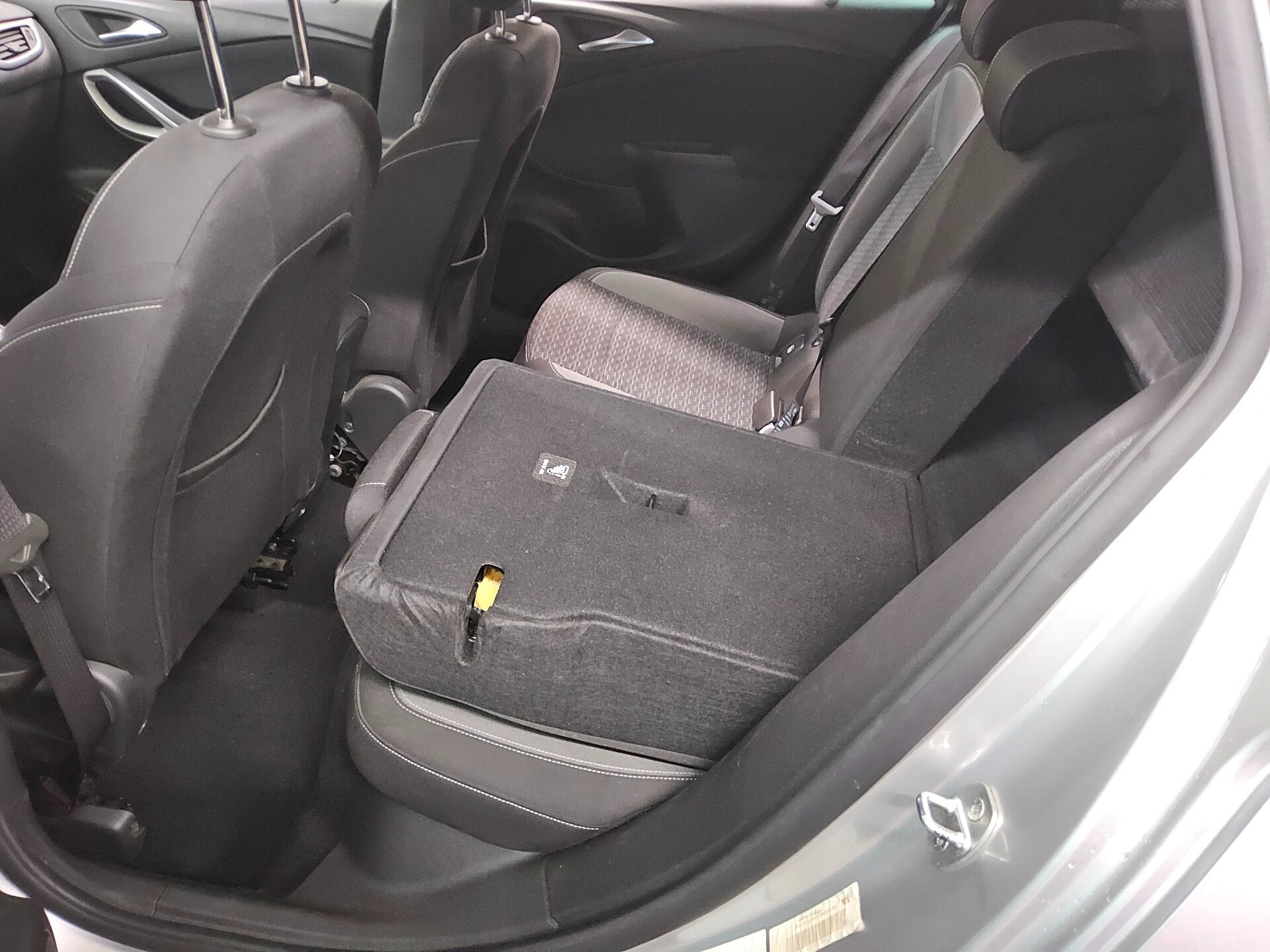 Opel Astra ST 1.5 D Business Ed. Navi Led AHK RFK SHZ 12