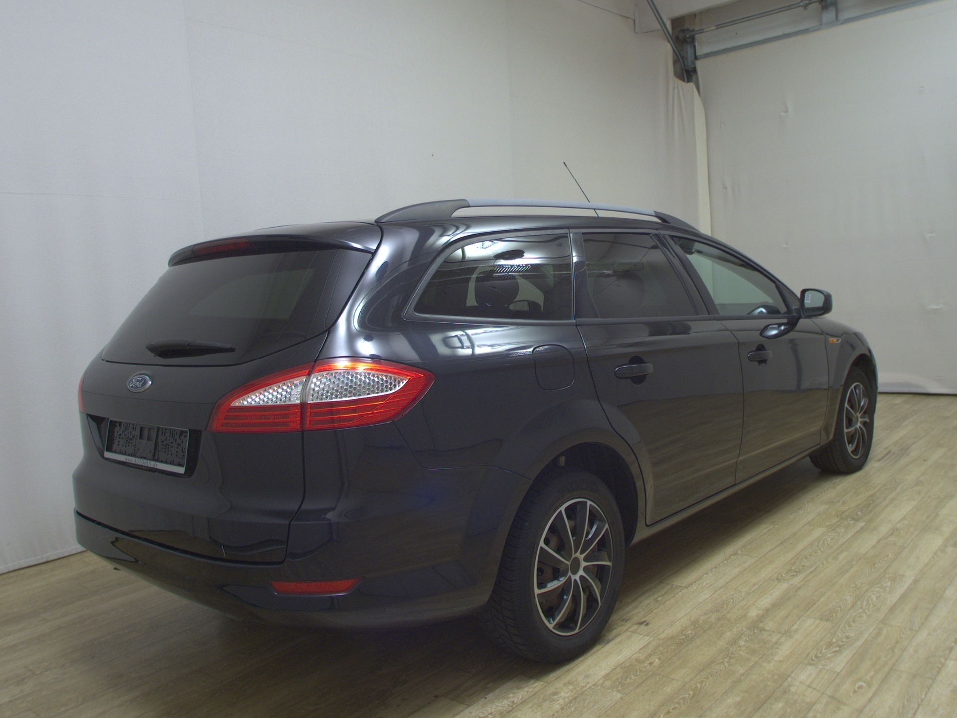 Ford Mondeo Turnier 2.0 TDCi Trend SPORTSITZE KLIMAAUT RADIO MFL STHZG 4
