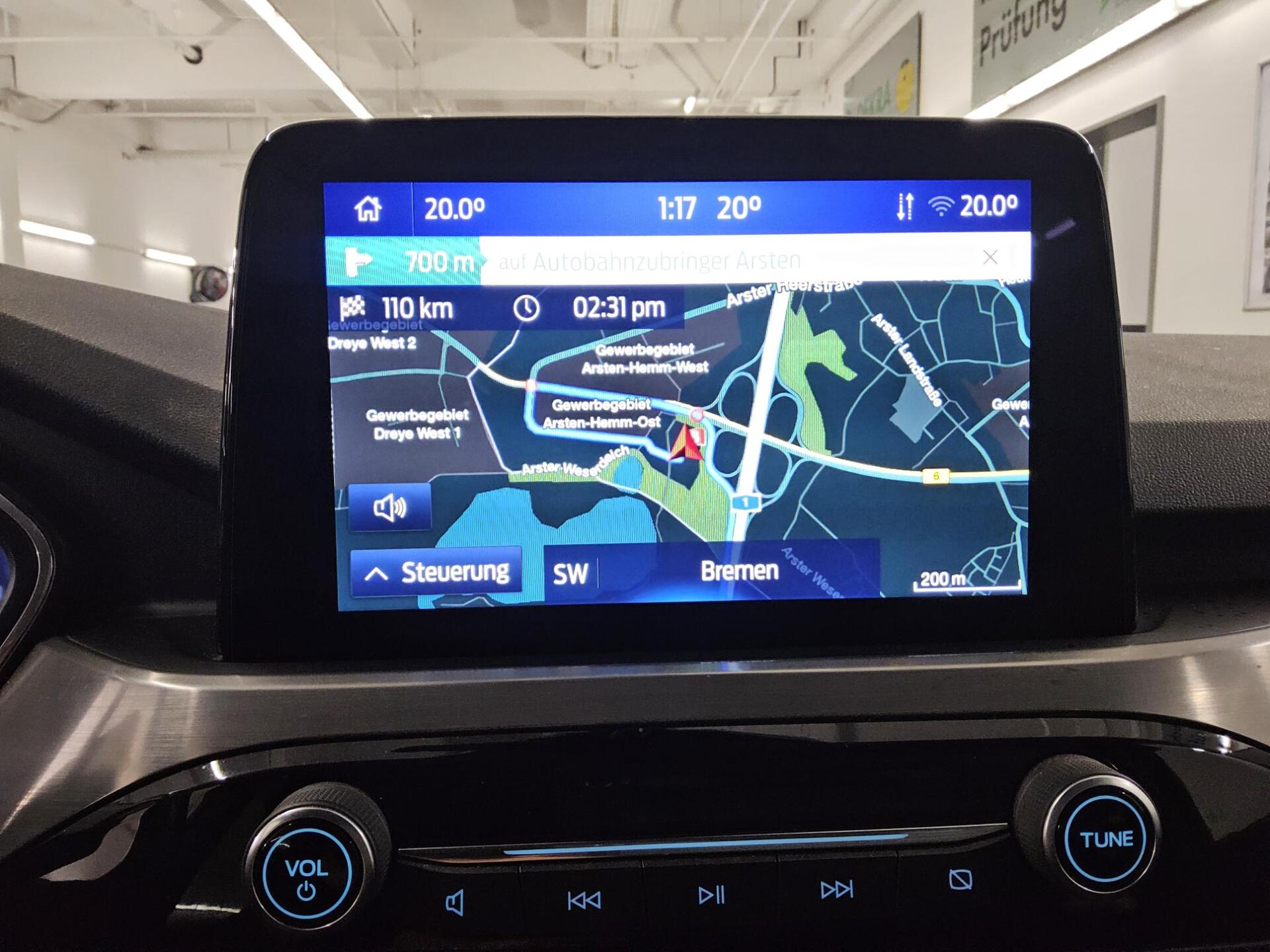 Ford Kuga 2.0 EB Titanium Navi DigiTacho AHK RFK LED 7