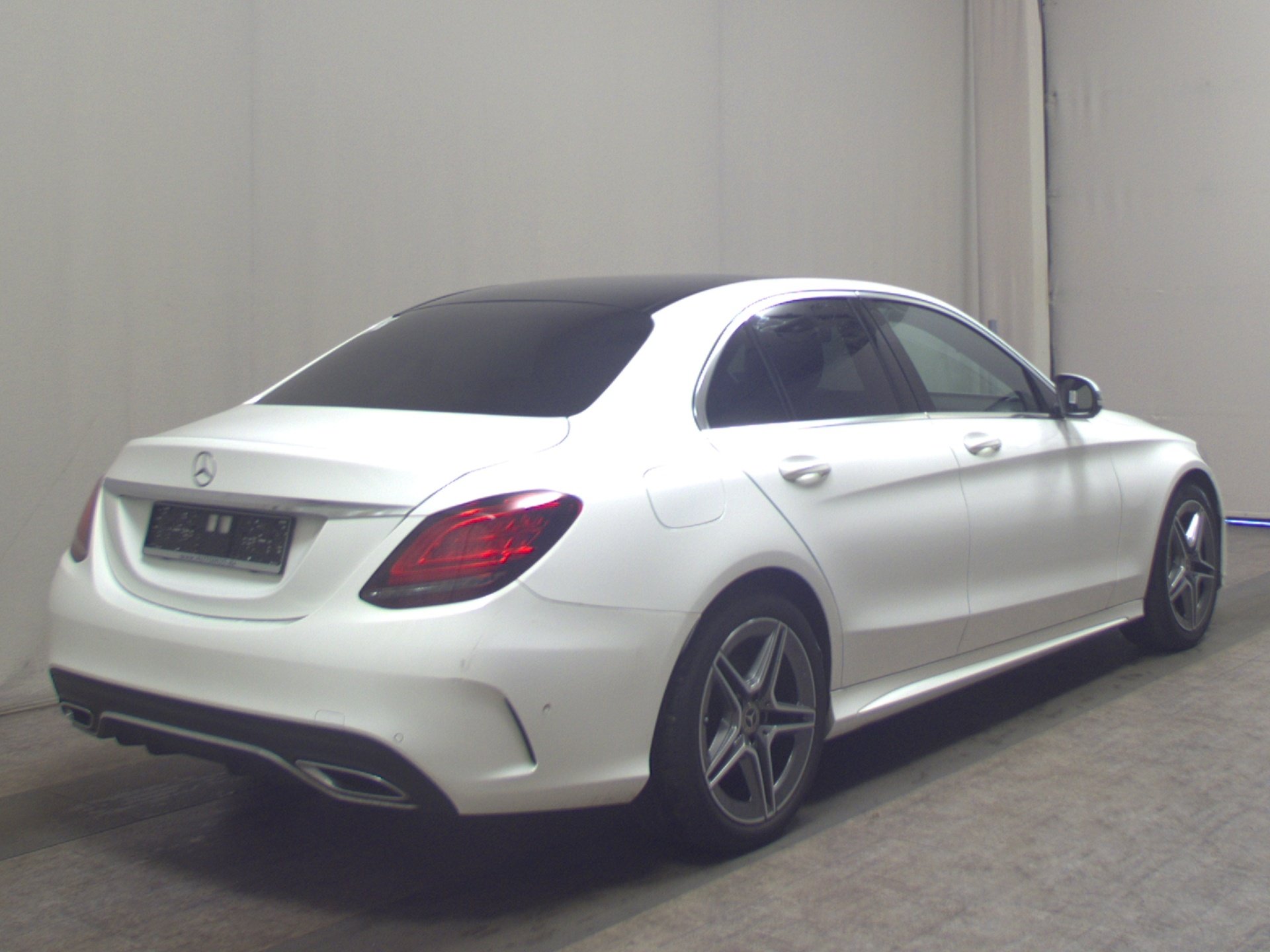 Mercedes-Benz C 200 d AMG-Line Navi Panorama LED Kamera 360° 4
