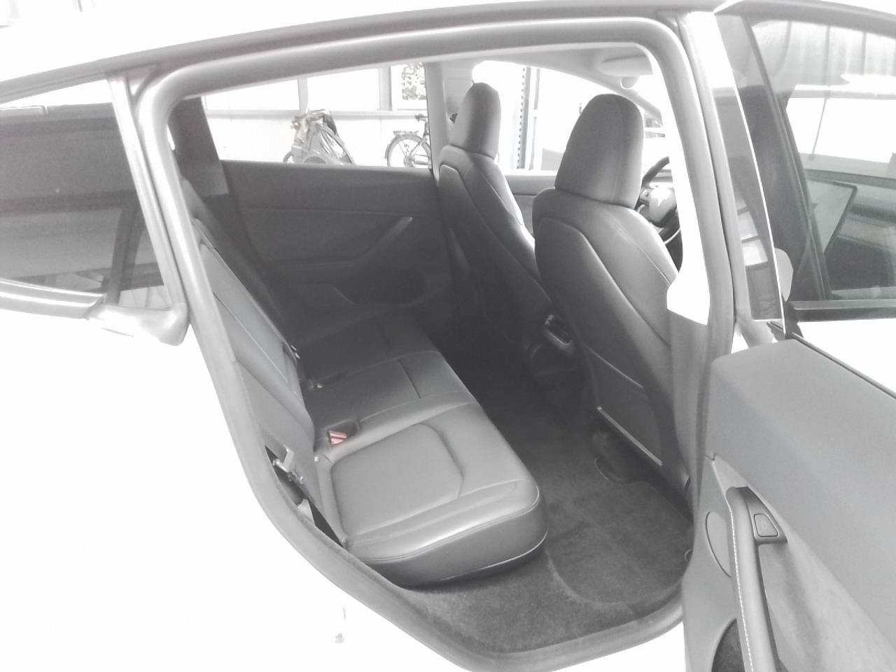 Tesla Model Y RWD NAVI LED LEDER SHZ 7