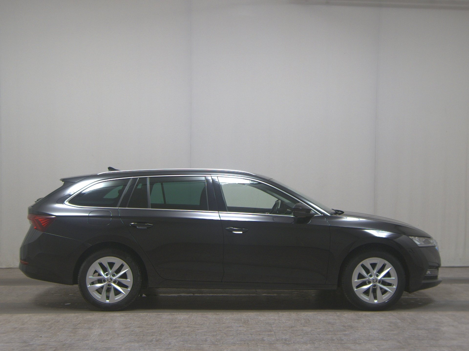 Skoda Octavia Kombi 2.0 TDI Style Navi LED Virtual HuD Canton