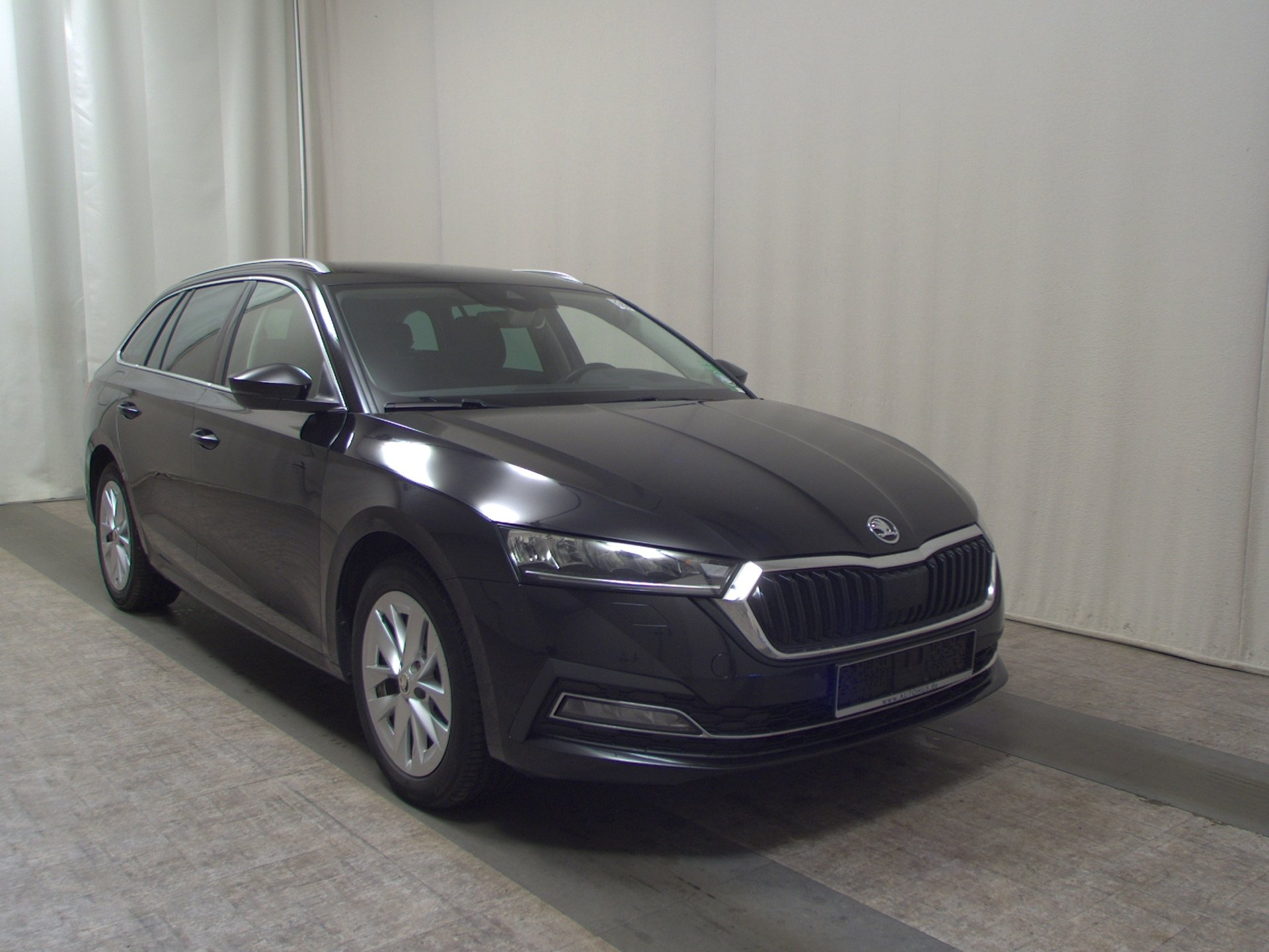 Skoda Octavia Kombi 2.0 TDI Style Navi LED Virtual HuD Canton 3