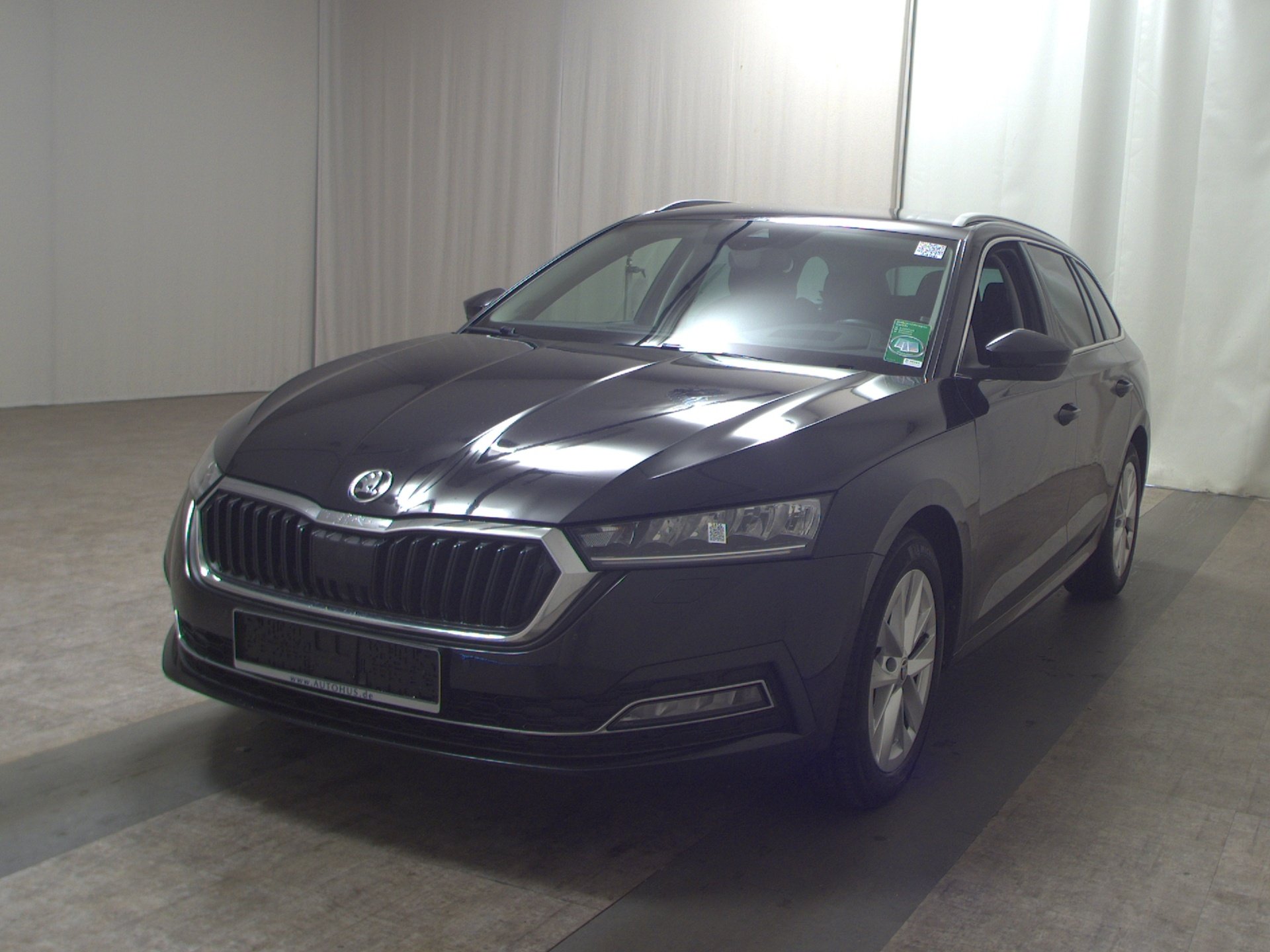 Skoda Octavia Kombi 2.0 TDI Style Navi LED Virtual HuD Canton 2