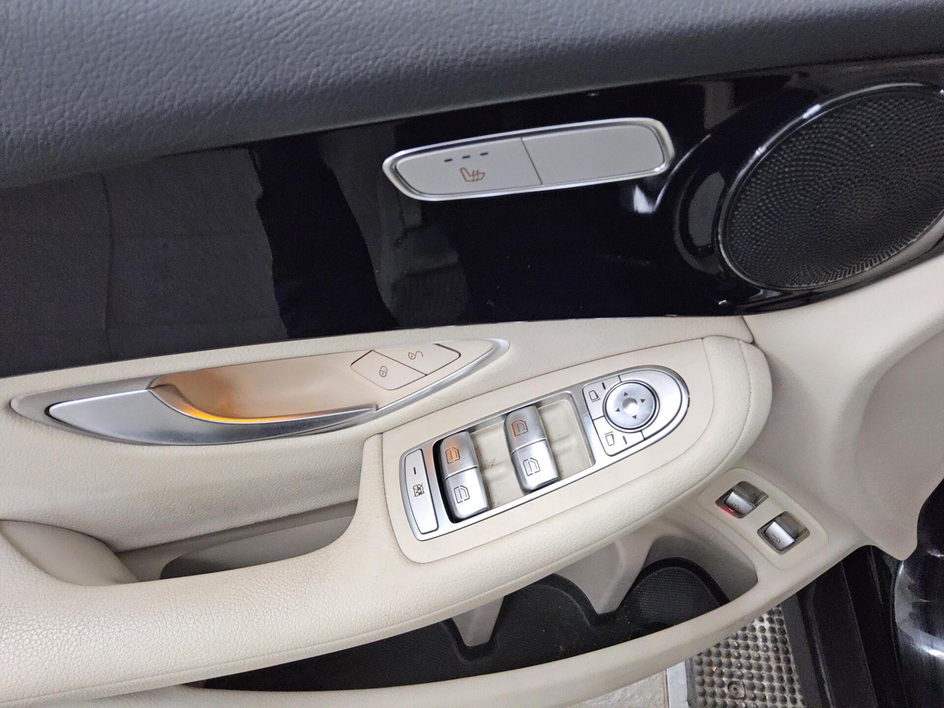 Mercedes-Benz GLC 220 d 4M Command LED Leder AHK 9