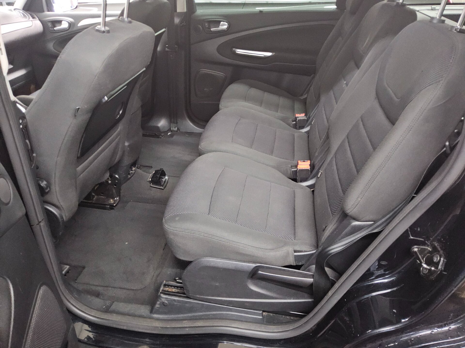Ford Galaxy 2.0 TDCi Titanium 7-Sitzer RfK HU 03/27 12