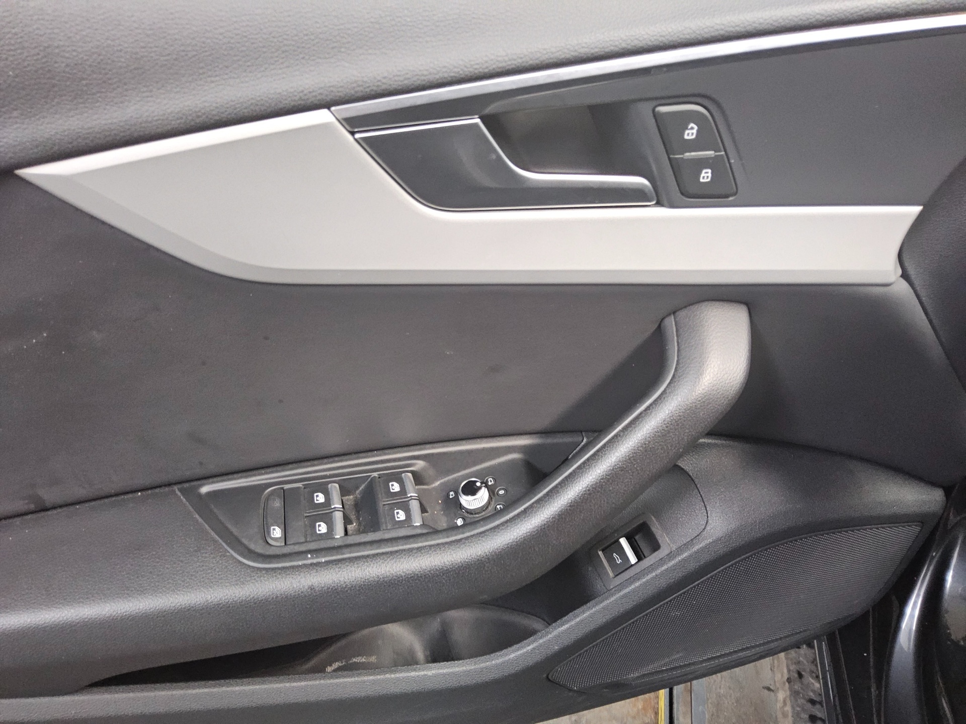 Audi A4 Avant 40 TDI Qu. advanced Leder Navi LED Sound 9