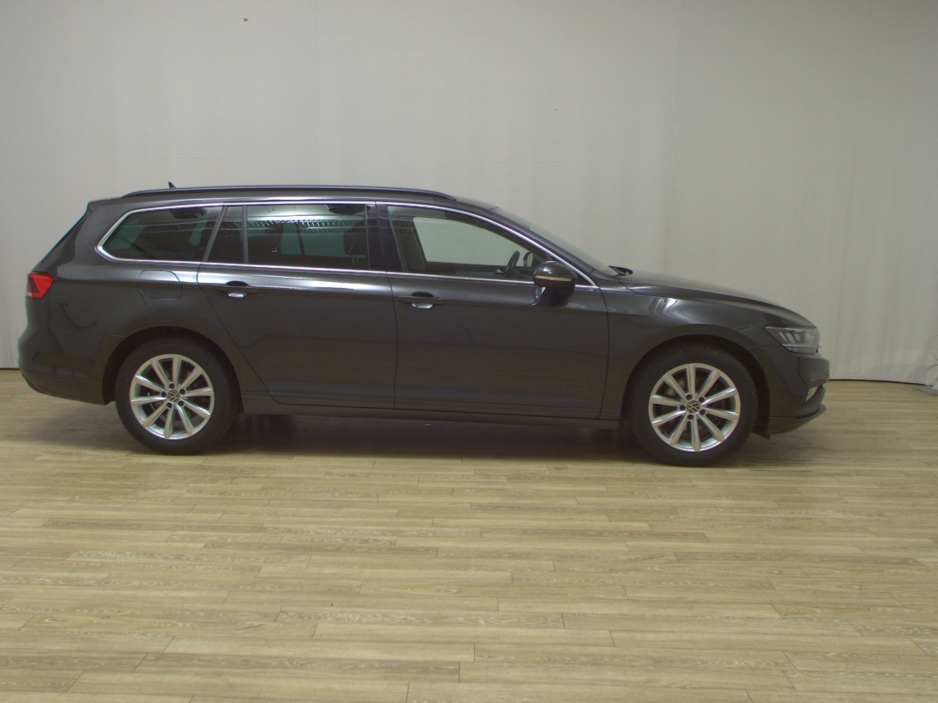 Volkswagen Passat Var. 2.0 TDI Business Navi LED RFK ACC