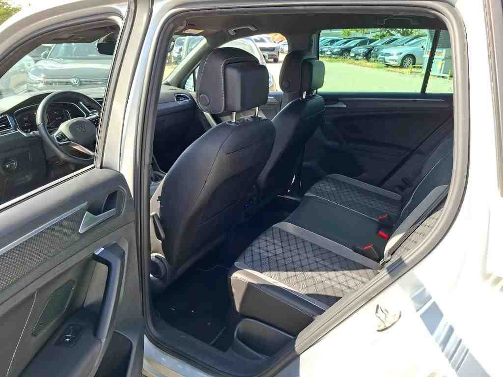 Volkswagen Tiguan 2.0 TDI R-Line NAVI DC LED AHK 7