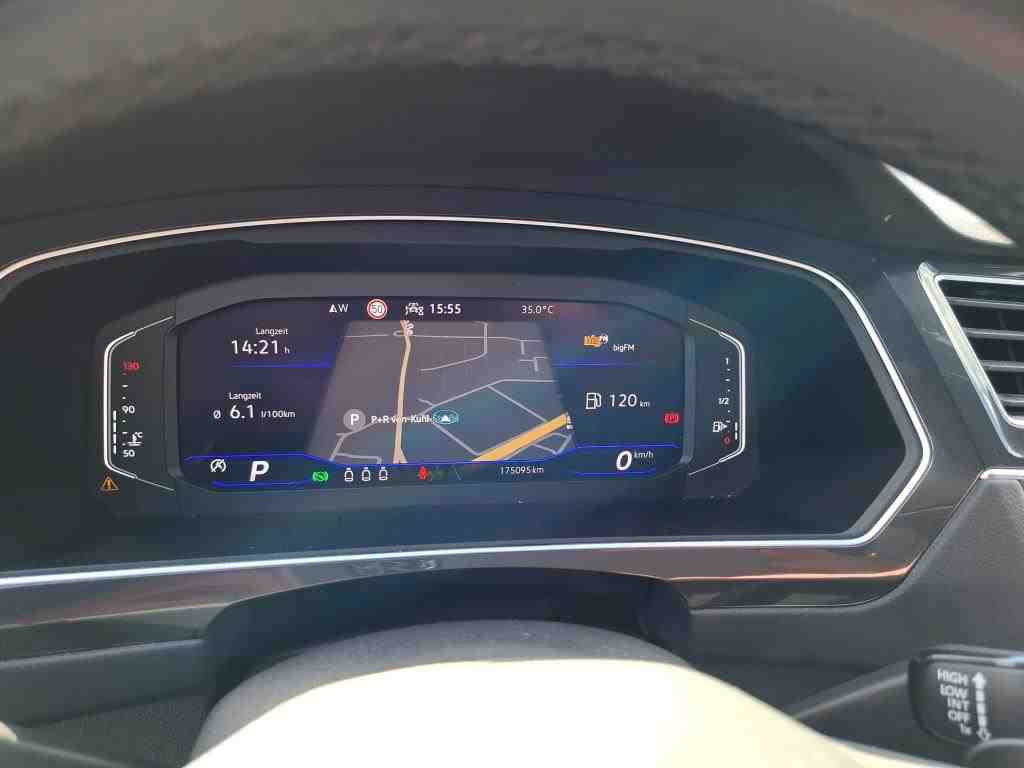 Volkswagen Tiguan 2.0 TDI R-Line NAVI DC LED AHK 8