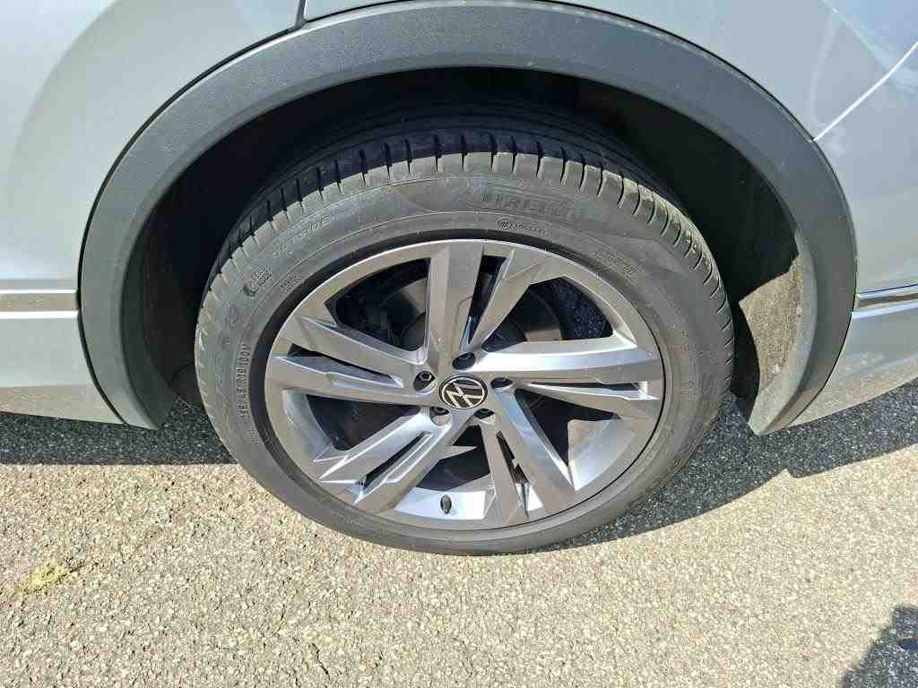 Volkswagen Tiguan 2.0 TDI R-Line NAVI DC LED AHK 12