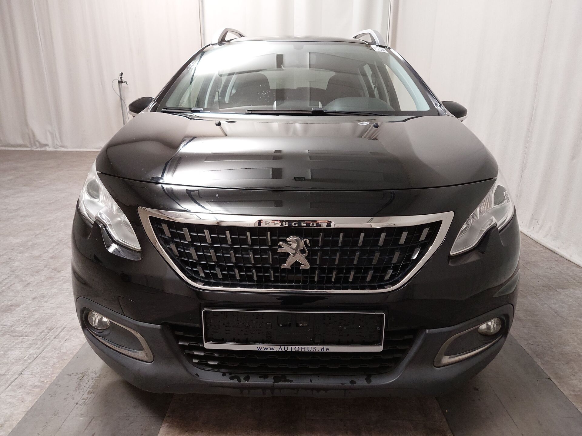 Peugeot 2008 1.2 PureTech Navi Pano AHK PDC Shz 5